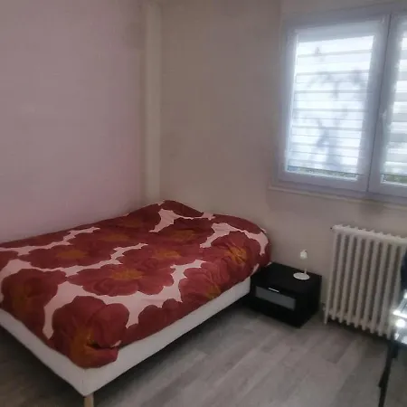 Chambre #1 Dans Une Maison * Champigny-sur-Marne