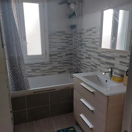 Chambre #1 Dans Une Maison Privatunterkunft